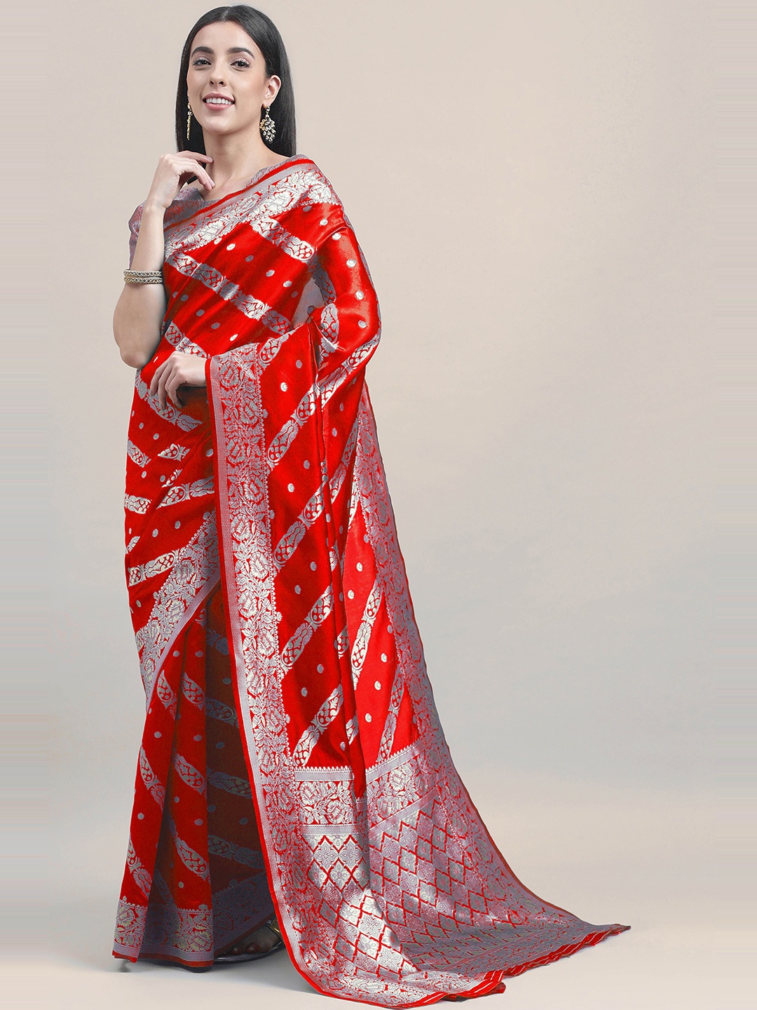 

HERE&NOW Red & Gold-Toned Ethnic Motif Woven Design Zari Banarasi Saree