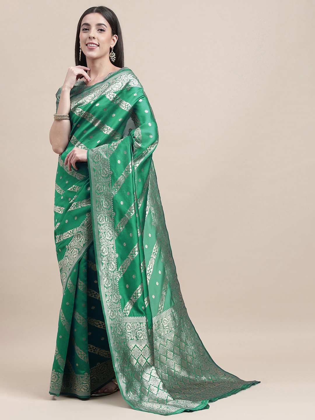 

HERE&NOW Green & Gold-Toned Ethnic Motif Woven Design Zari Banarasi Saree