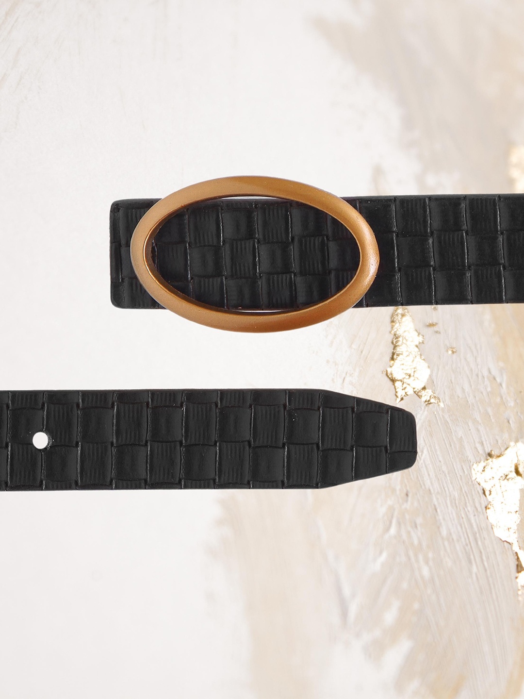 

Calvadoss Girls Textured Leather Belt, Black
