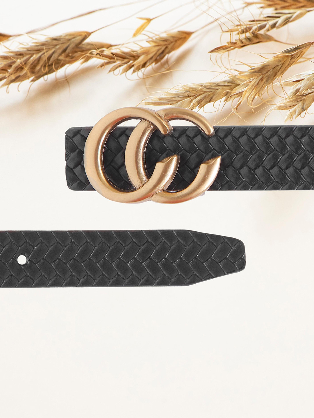 

Calvadoss Girls Textured Leather Belt, Black