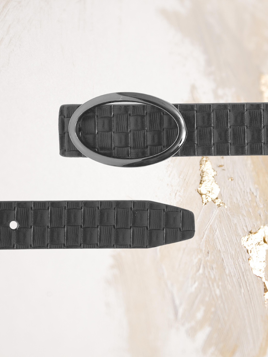 

Calvadoss Girls Textured Leather Belt, Black