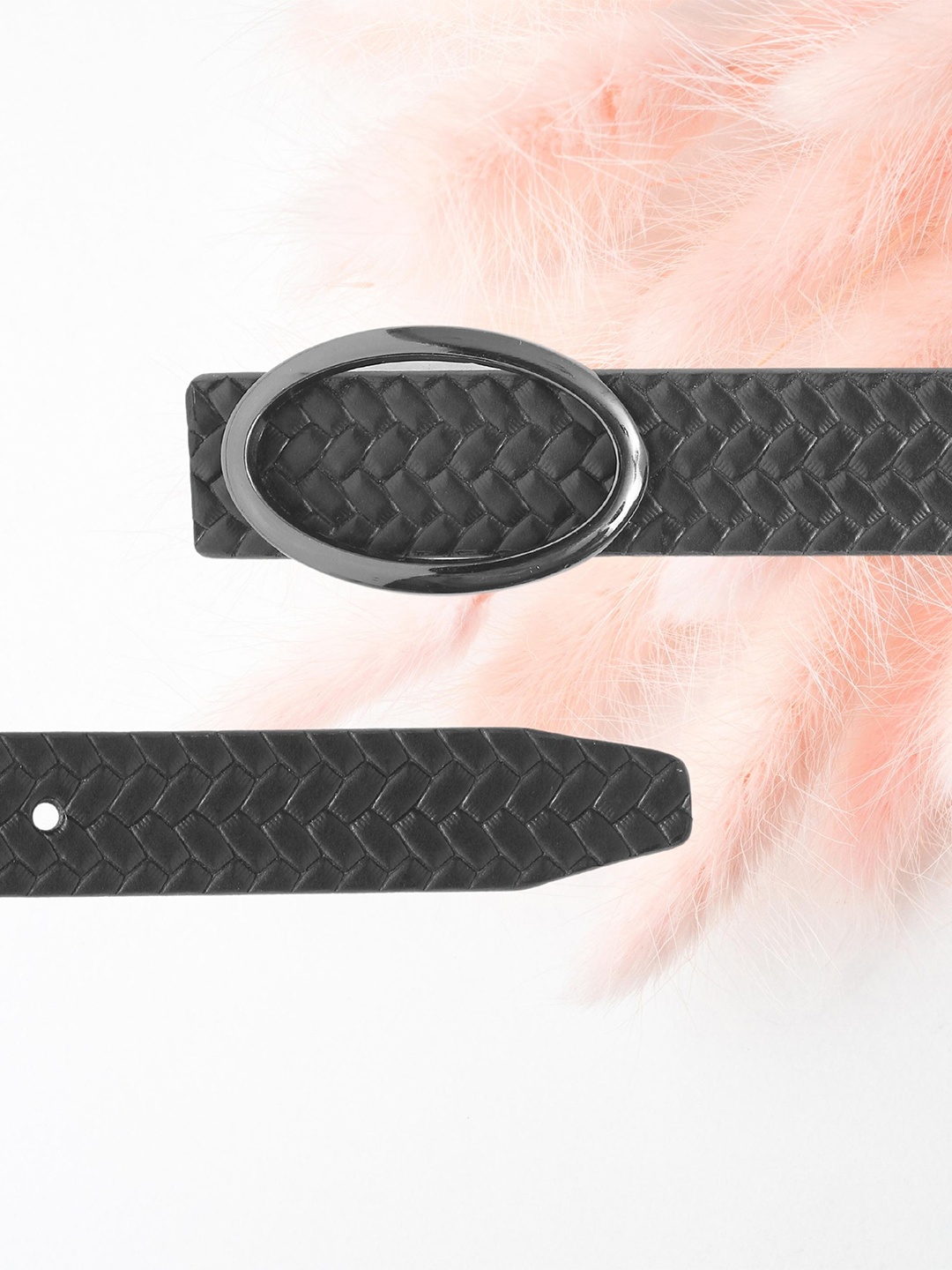 

Calvadoss Girls Textured Leather Belt, Black