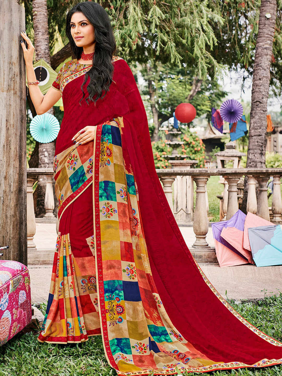 

Laxmipati Floral Printed Saree, Red