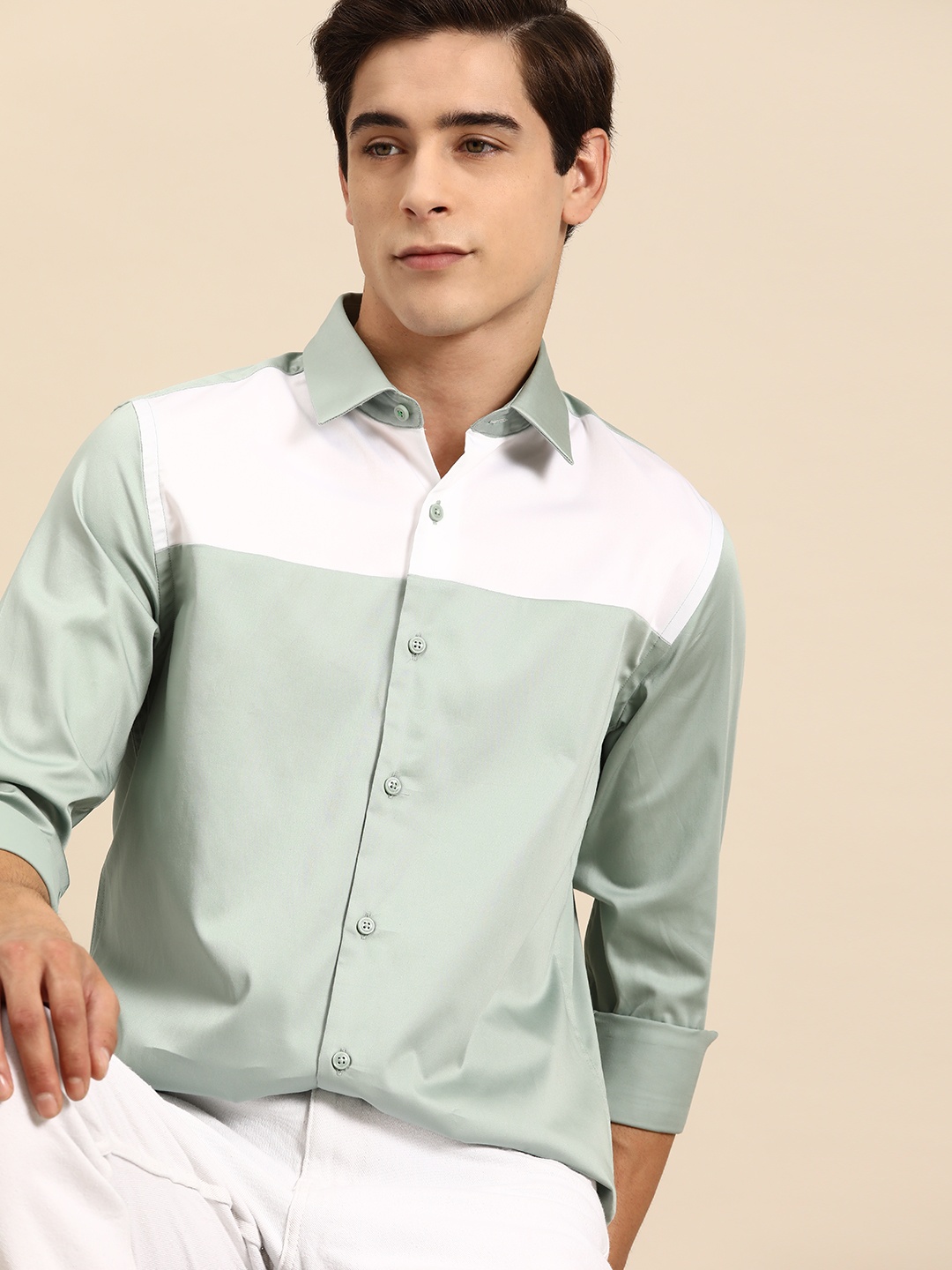

United Colors of Benetton Men Slim Fit Colourblocked Casual Shirt, Green