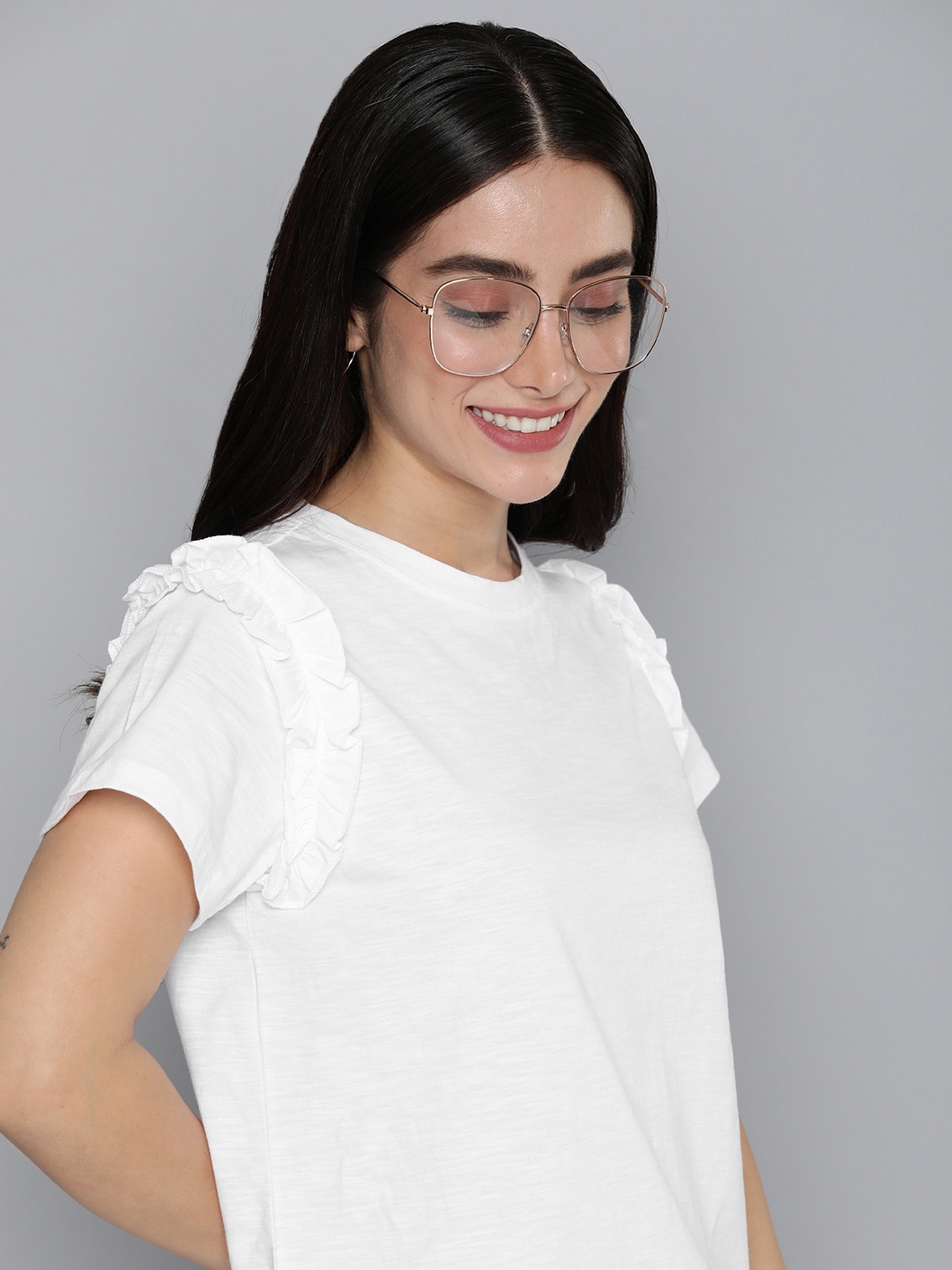 

Mast & Harbour Solid Round Neck Knitted Ruffles Pure Cotton T-shirt, White