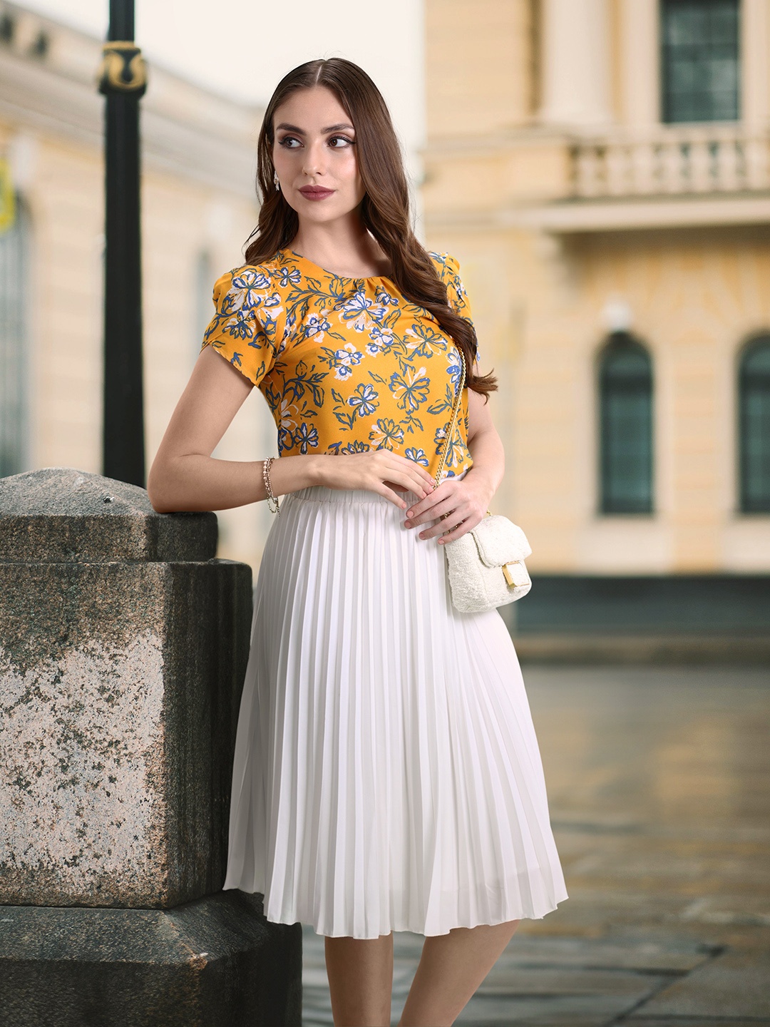 

DressBerry Floral Print Puff Sleeves Top with Gathers, Yellow