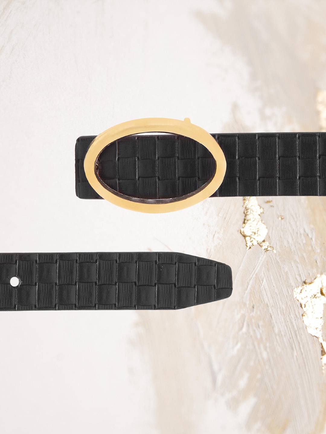 

Calvadoss Girls Textured Leather Belt, Black