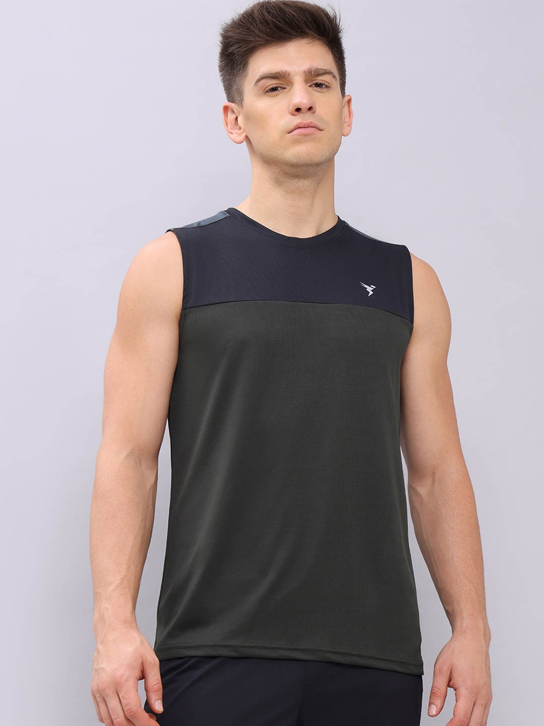 

Technosport Colorblocked Anti Odour Gym Innerwear Vests, Olive