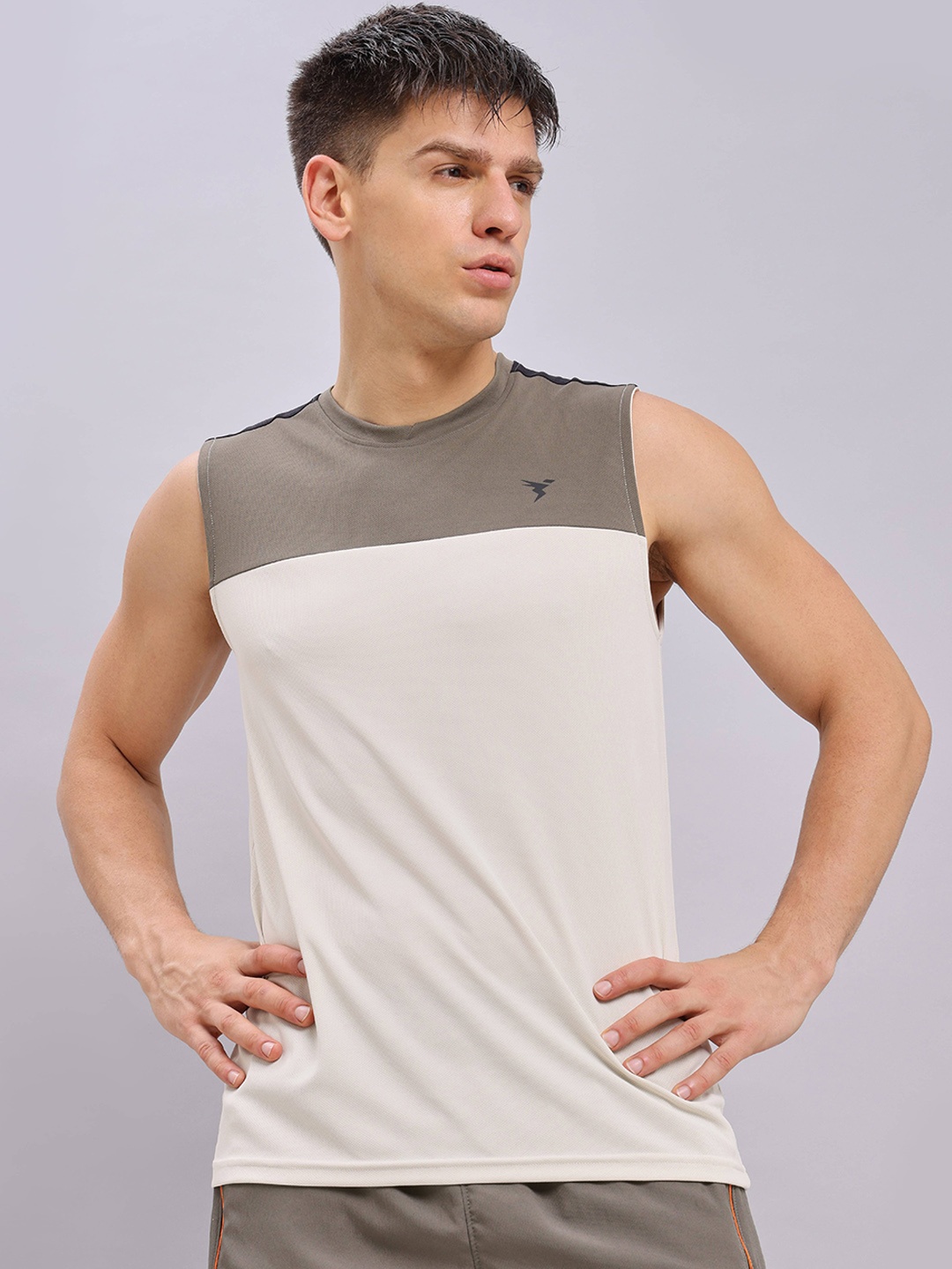 

Technosport Colorblocked Anti Odour Gym Innerwear Vests, Beige