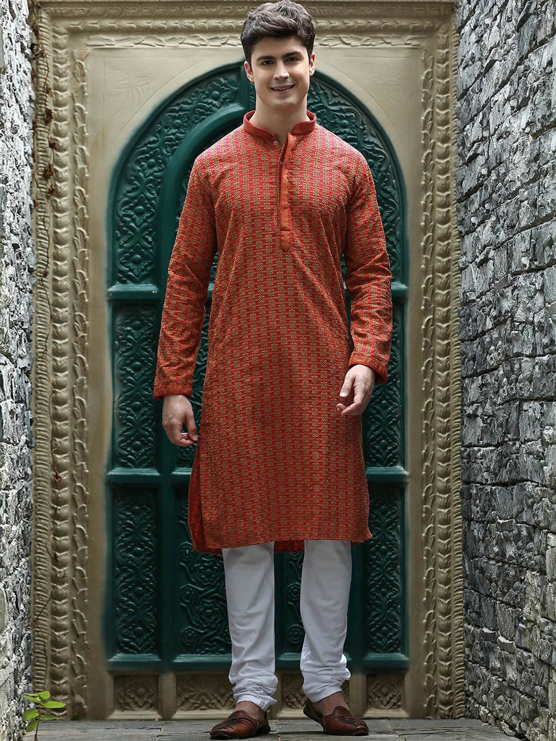 

Sanwara Floral Embroidered Mandarin Collar Thread Work Kurta, Red