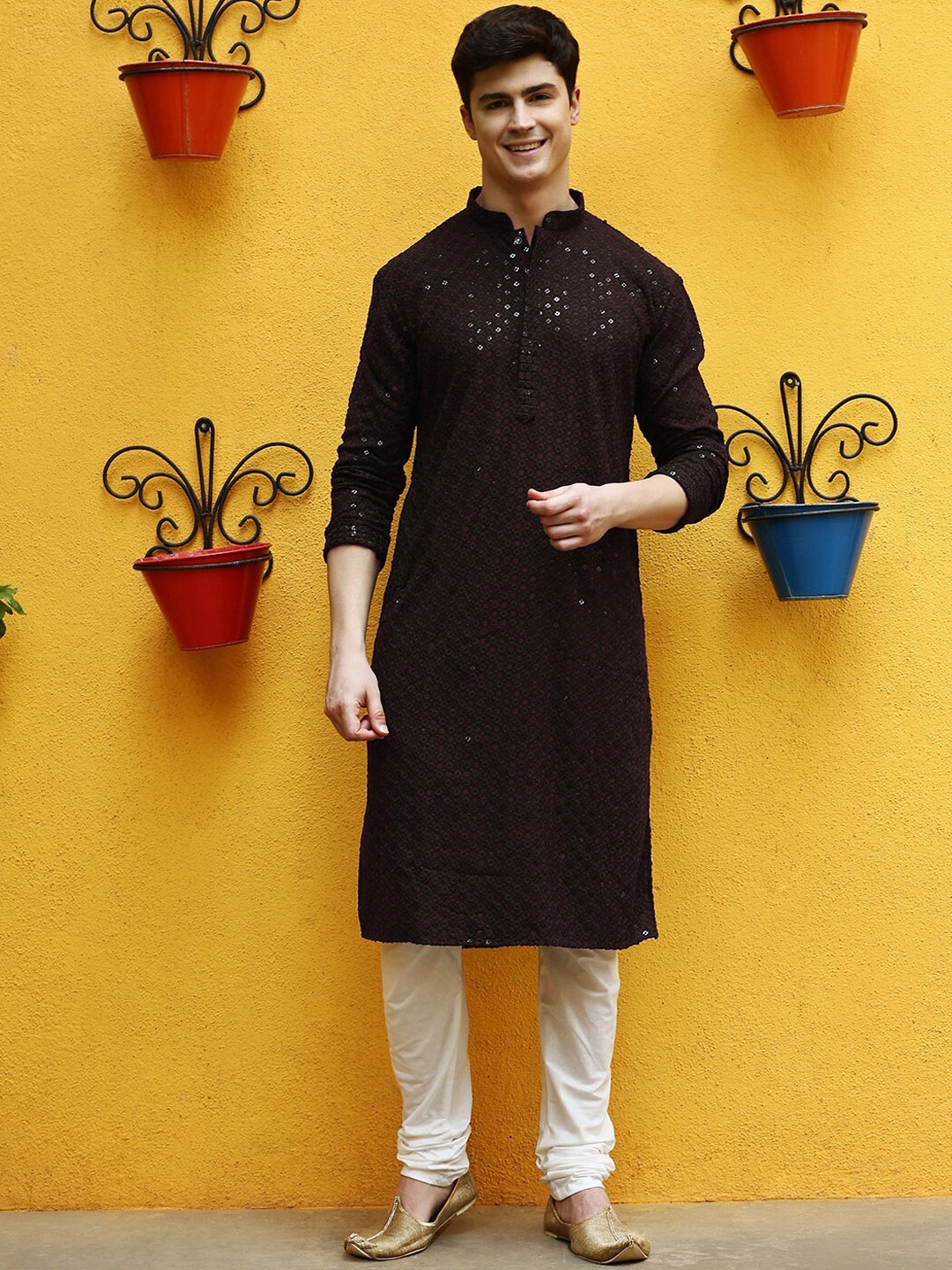 

Sanwara Ethnic Motifs Chikankari Embroidered Sequined Cotton Kurta, Maroon