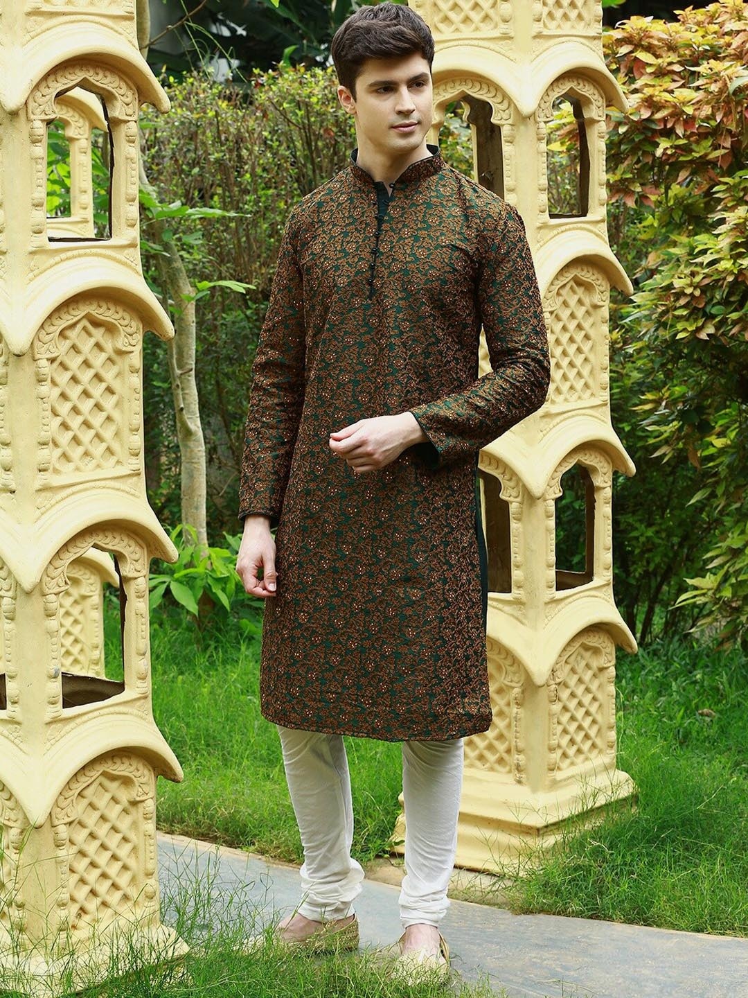 

Sanwara Men Floral Embroidered Jacquard Kurta, Green