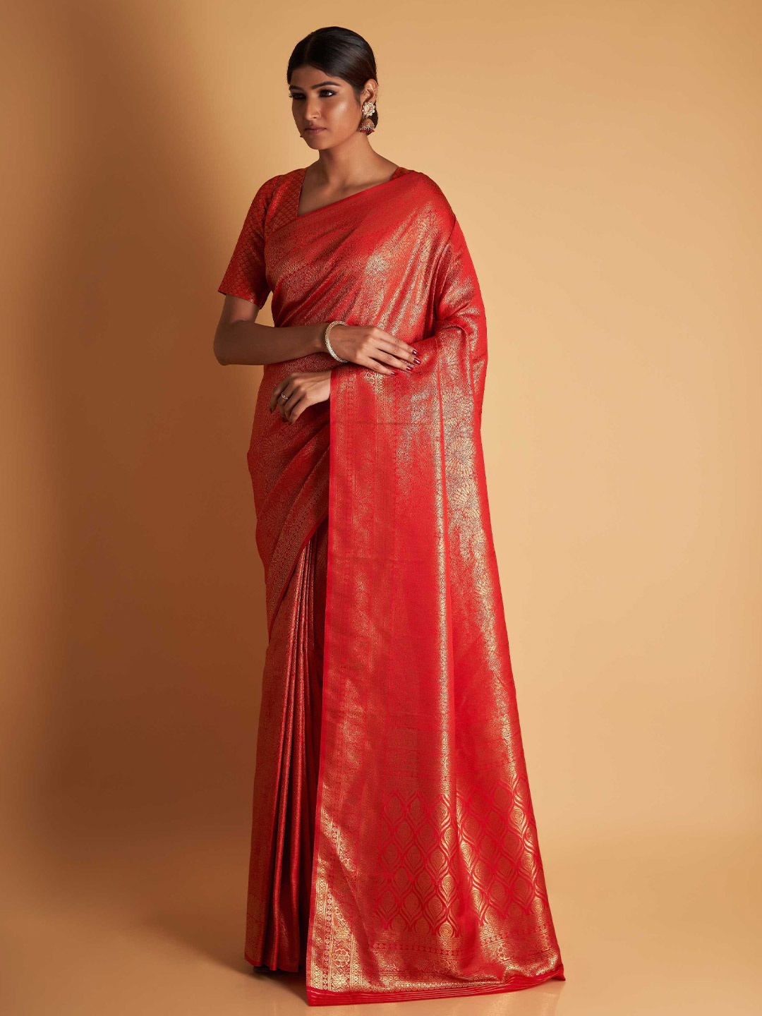 

Vardha Woven Design Zari Silk Blend Kanjeevaram Saree, Red