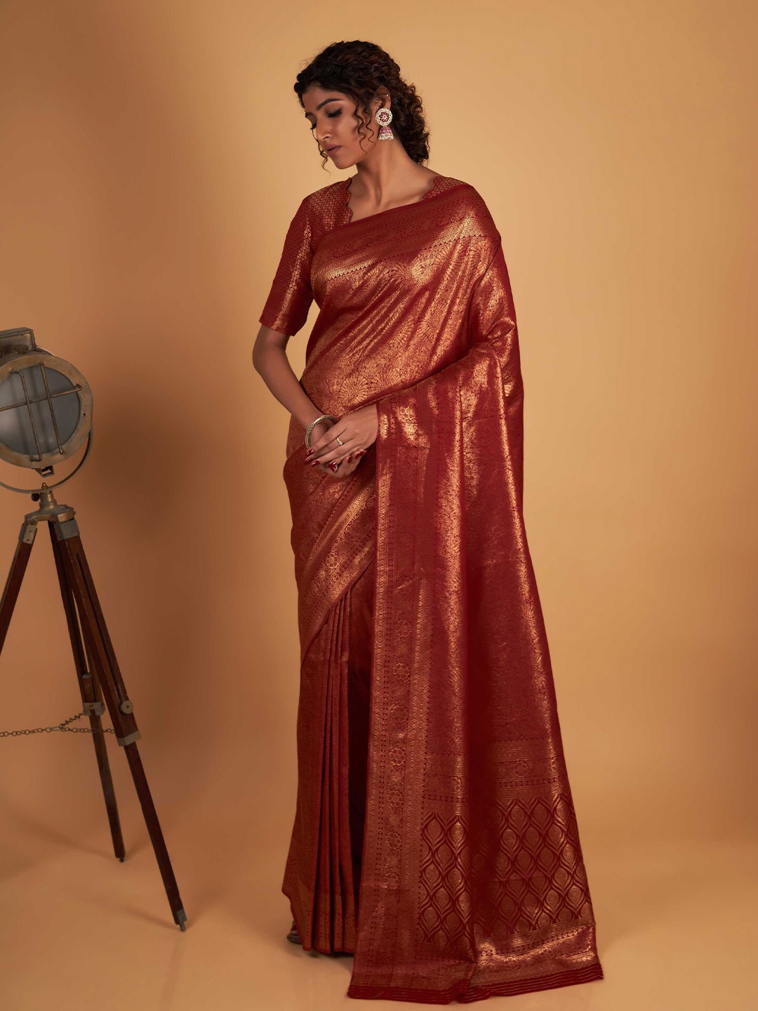

Vardha Ethnic Motifs Zari Silk Blend Kanjeevaram Saree, Maroon