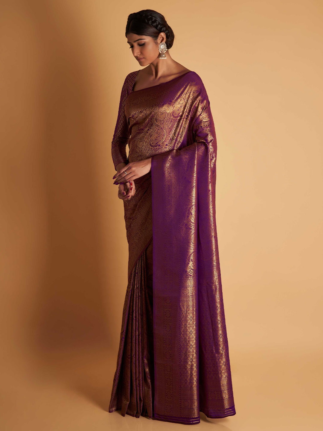 

Vardha Paisley Zari Silk Blend Kanjeevaram Saree, Purple