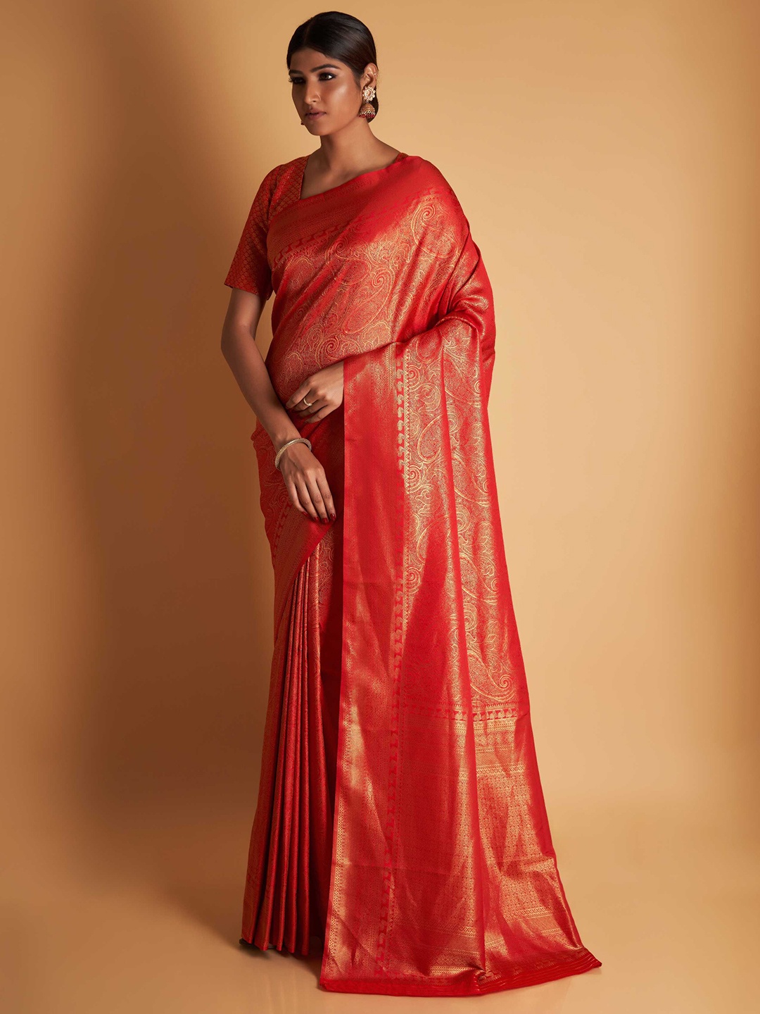 

Vardha Paisley Zari Silk Blend Kanjeevaram Saree, Red