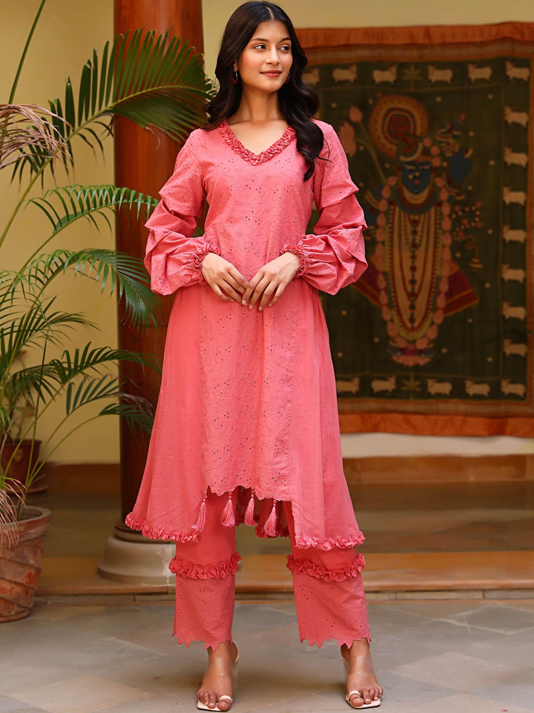 

Lirose Floral Embroidered Kurta With Trousers, Pink