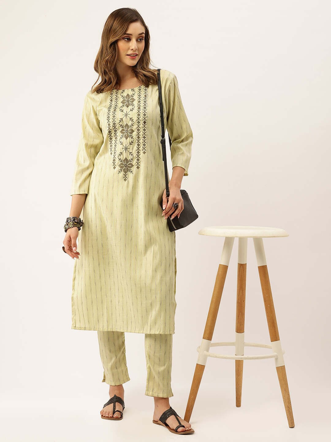 

ZOLA Printed Regular Kurta With Trousers, Green