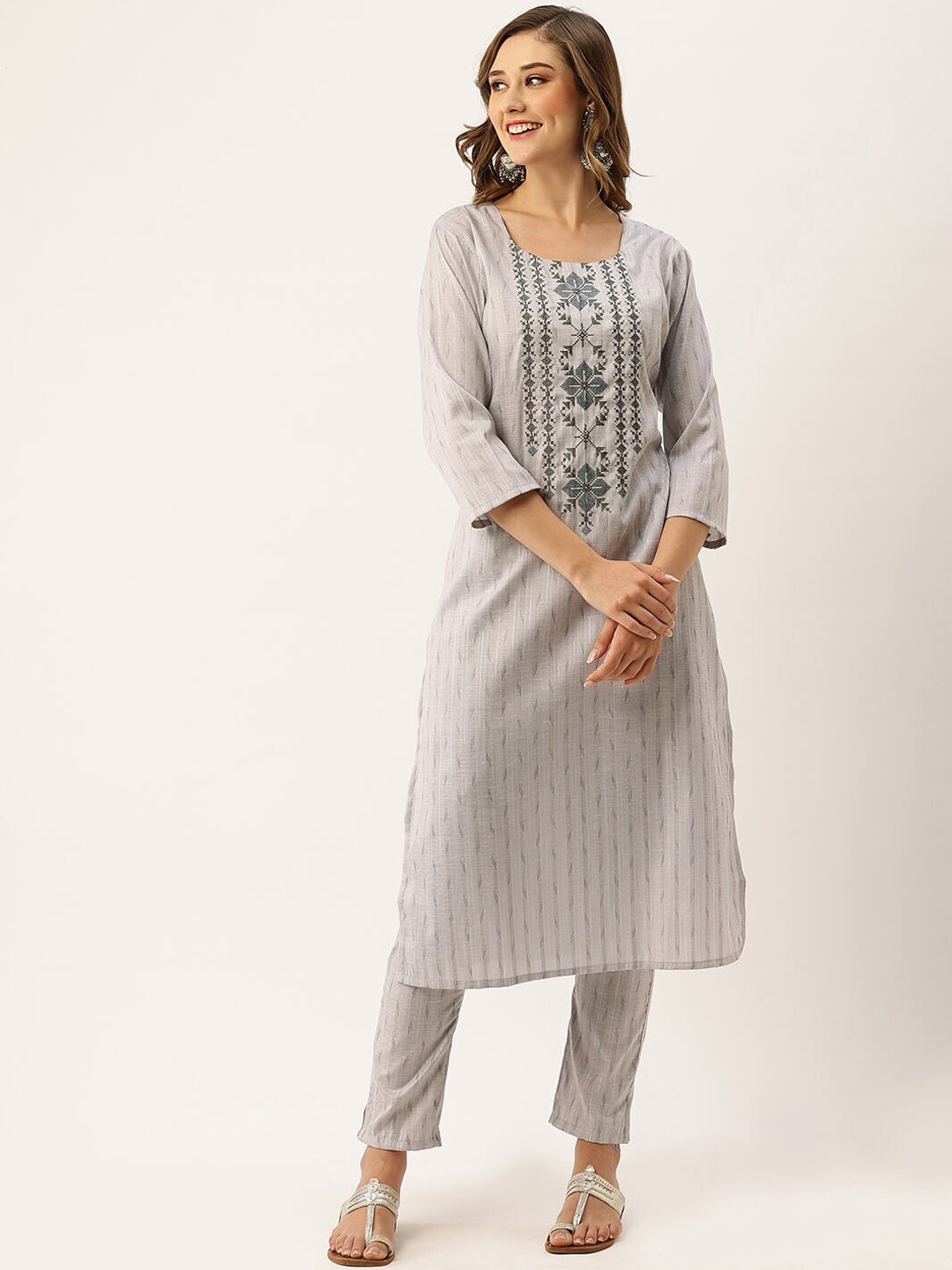 

ZOLA Grey Yoke Design Regular Thread Work Kurta with Trousers