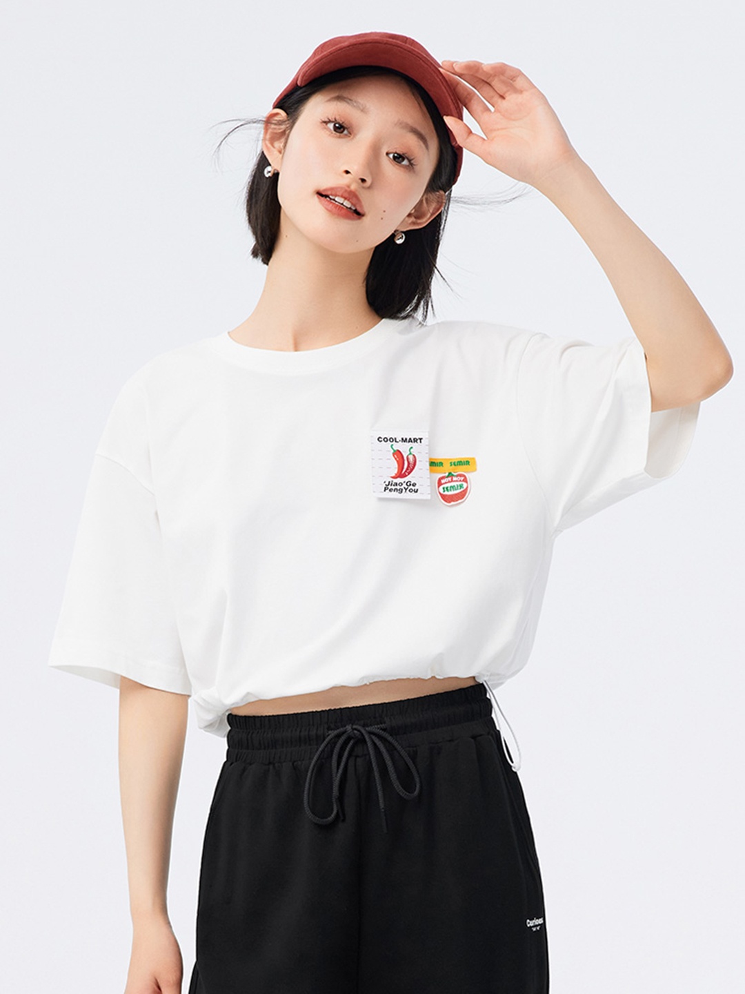 

SEMIR Relaxed Fit Drop-Shoulder Sleeves Applique Detailed Crop T-shirt, White