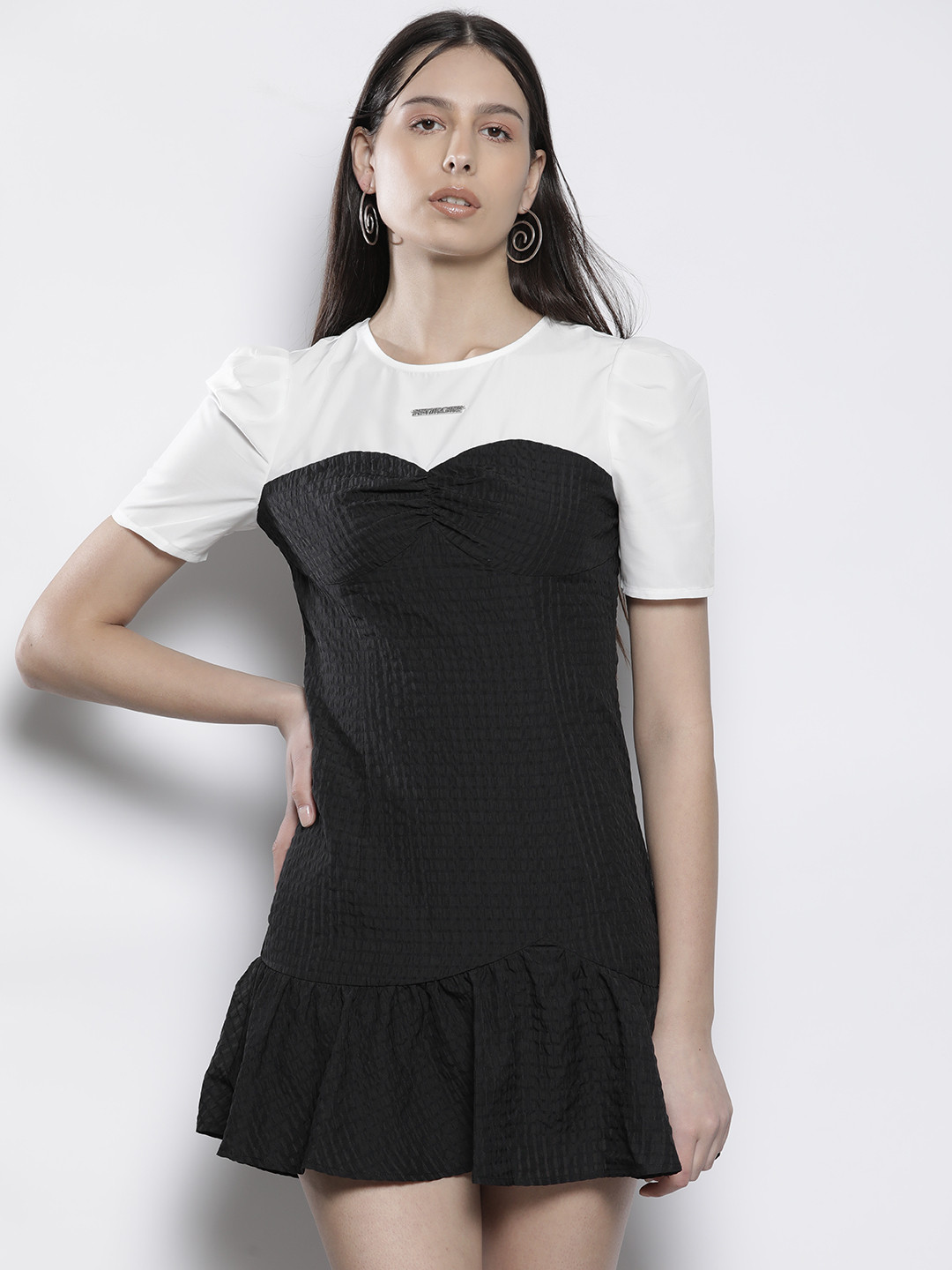 

SEMIR Monochrome Seersucker A-Line Dress, Black