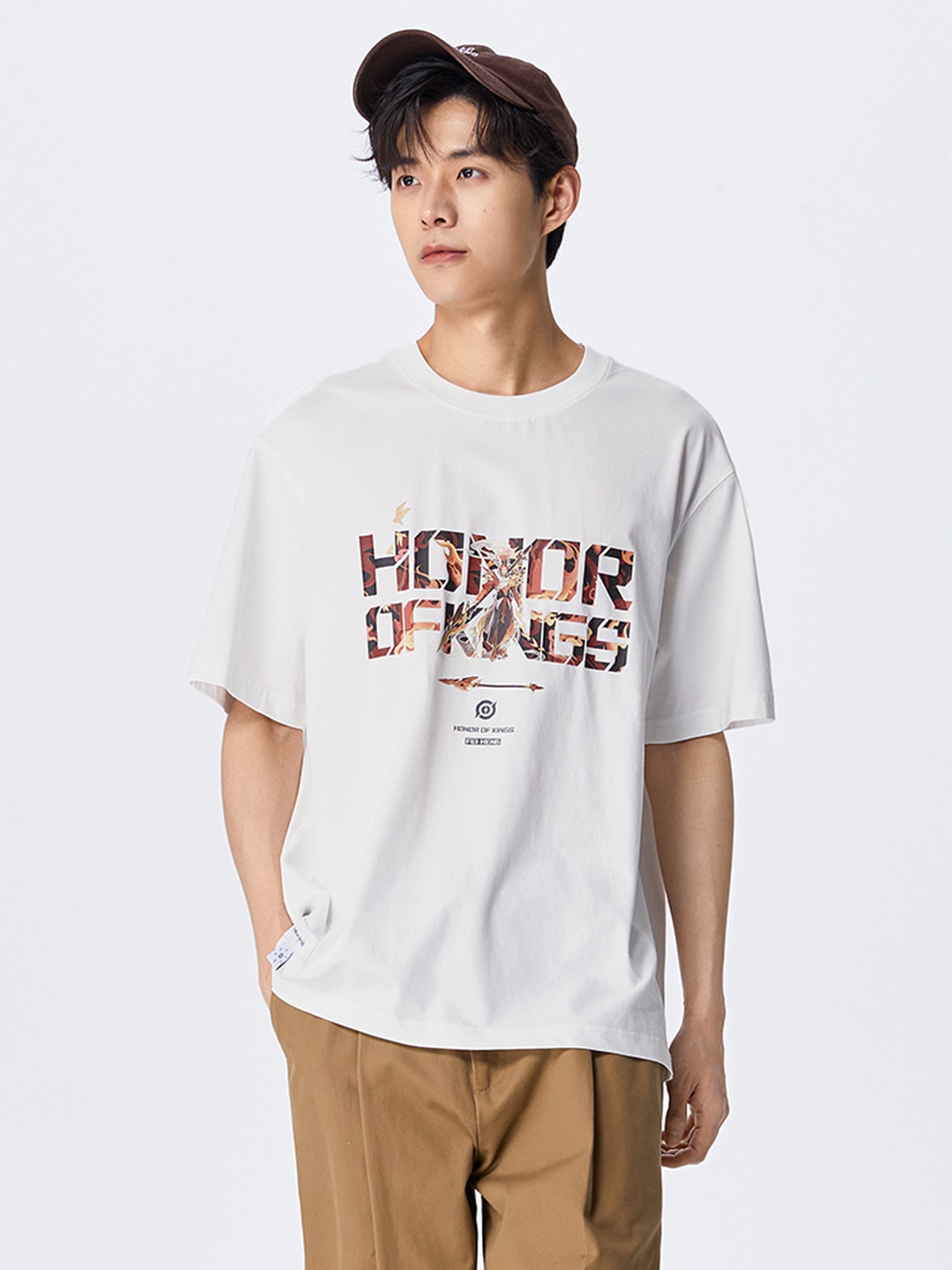 

SEMIR Typography Printed Drop-Shoulder Sleeves T-shirt, White