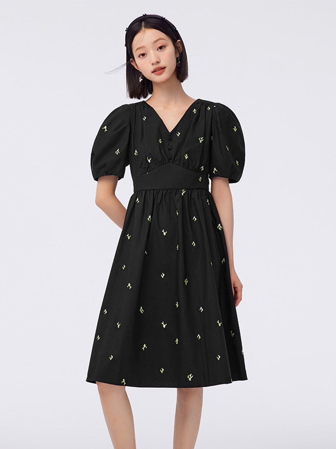 

SEMIR Floral Embroidered Pure Cotton A-Line Dress, Black