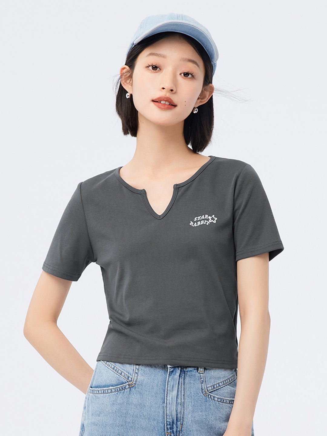 

SEMIR Women Applique Detail Slim Fit T-shirt, Charcoal
