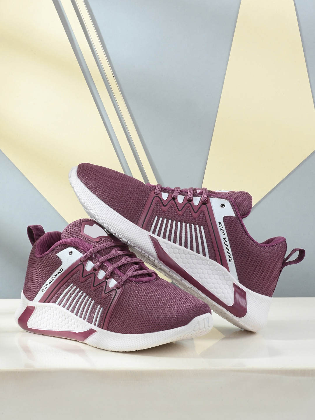 

HERE&NOW Women Mauve & White Printed Lightweight Padded Insole Mesh Contrast Sole Sneakers