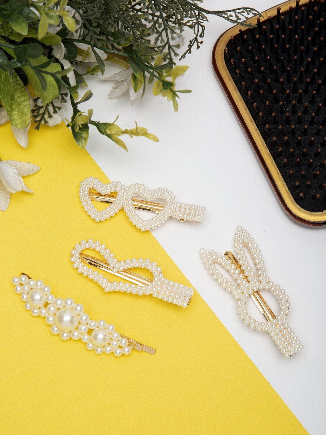 

DressBerry Set of 4 Beaded Alligator Hair Clips, Off white