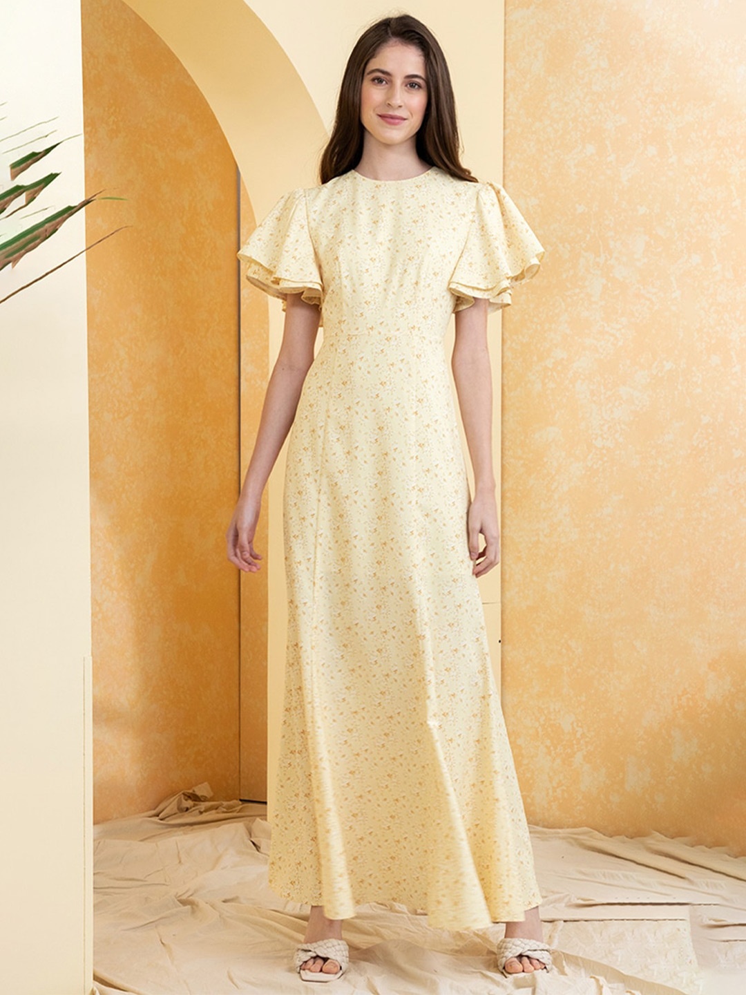 

Zalora Studios Abstract Printed Flared Sleeves Maxi Dress, Cream