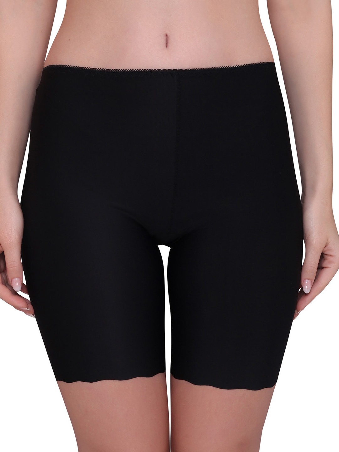 

PLUMBURY Women Slim Fit Rapid Dry Sports Shorts, Black