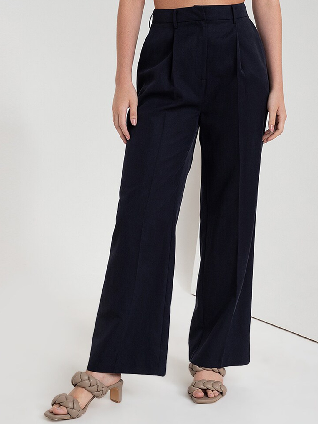 

Zalora Studios Women Mid-Rise Parallel Trousers, Navy blue