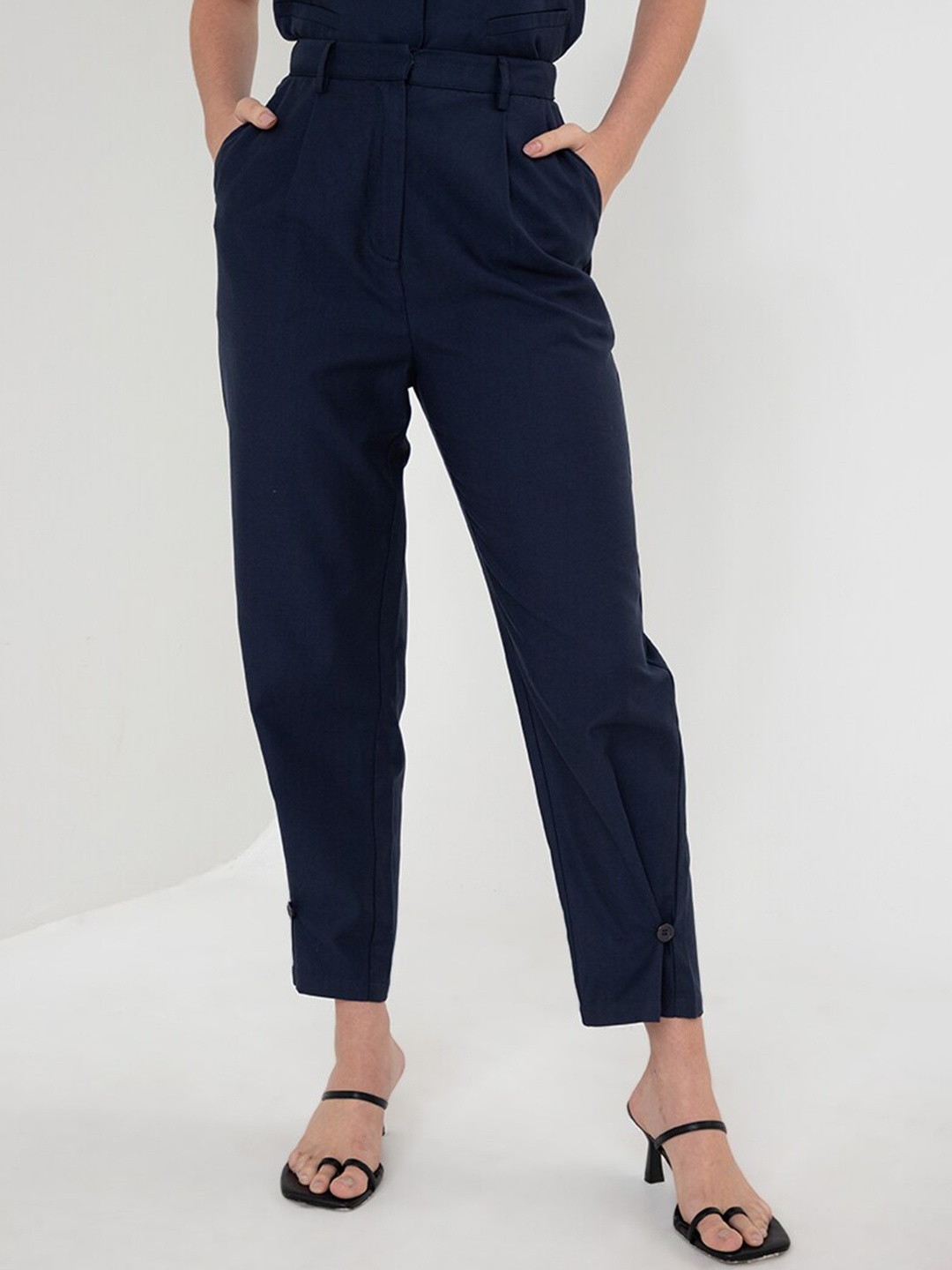 

Zalora Studios Women Mid-Rise Trousers, Na