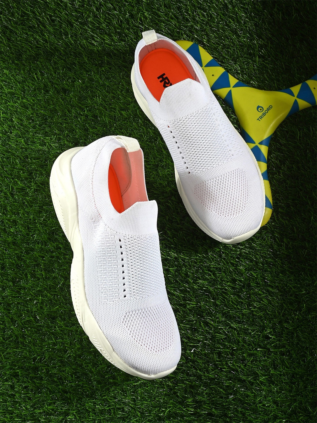 

HRX by Hrithik Roshan Men White Memory Foam Non-Marking Walking Shoes