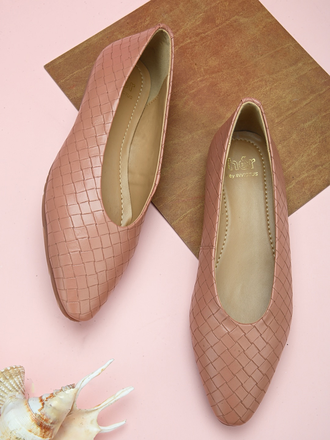 

her by invictus Nude-Coloured Textured Ballerinas