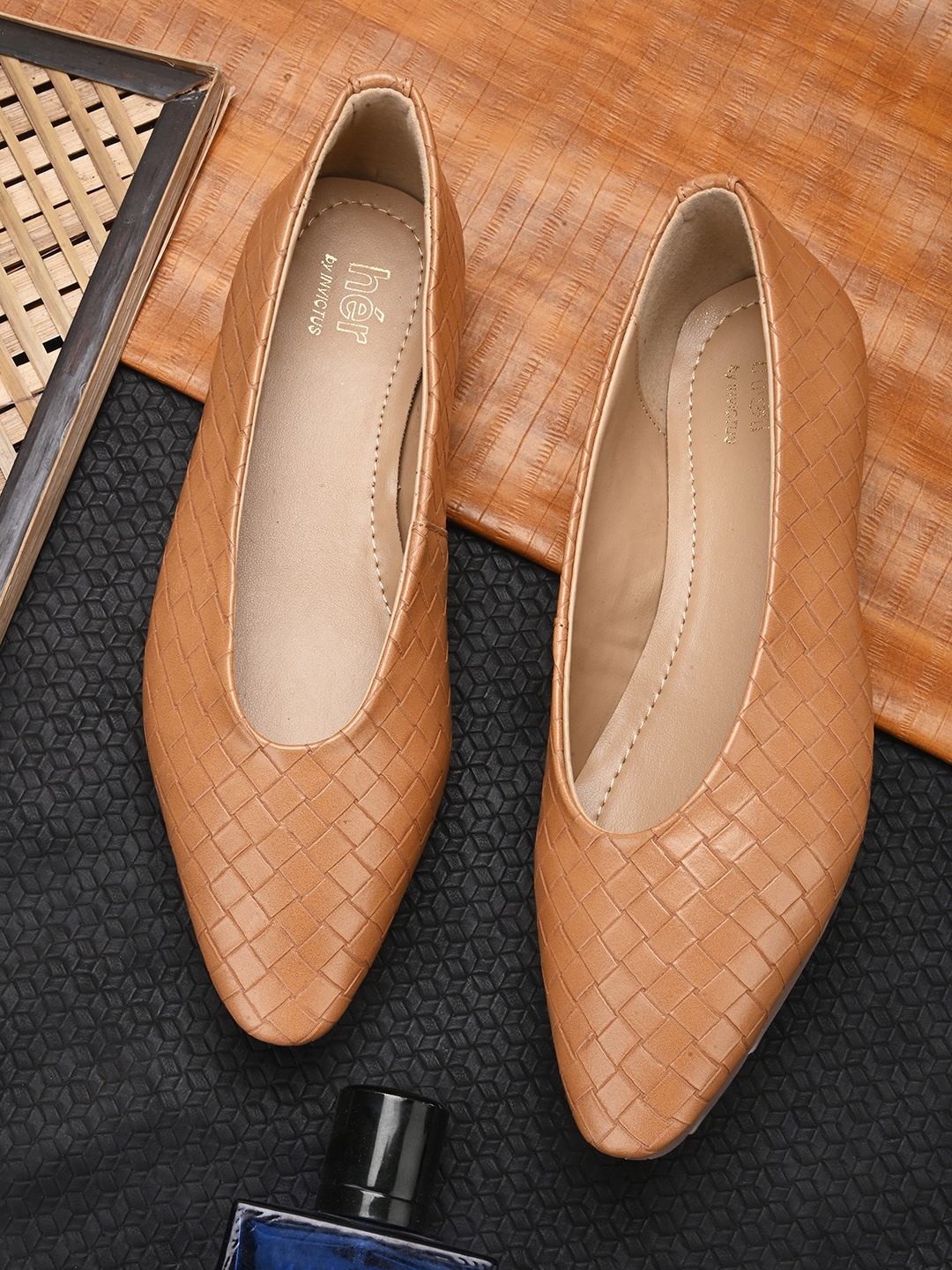 

her by invictus Tan Brown Textured Pointed Toe Ballerinas
