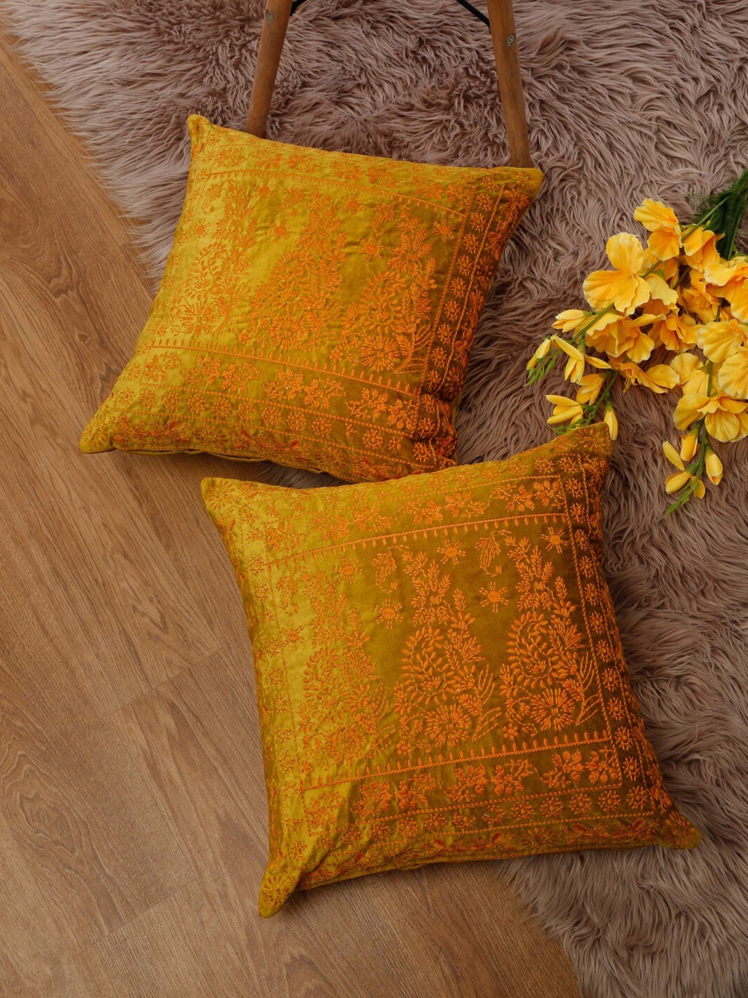 

eyda Mustard & Orange 2 Pieces Embroidered Velvet Square Cushion Covers