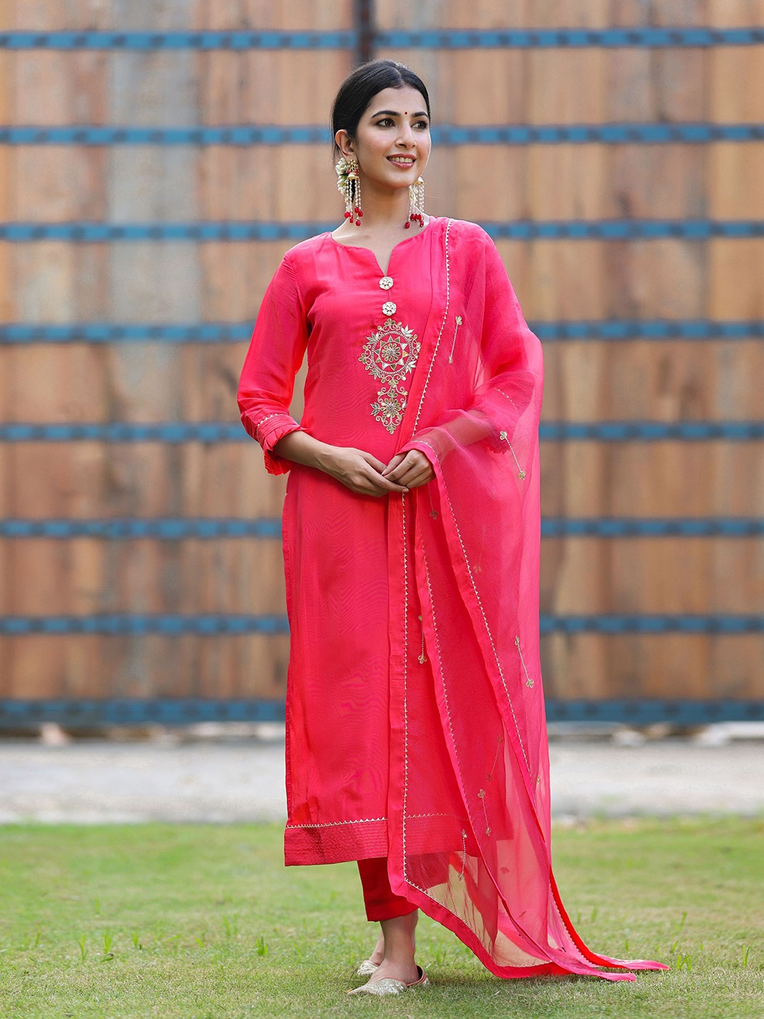 

GILLORI Ethnic Motifs Regular Gotta Patti Kurta with Trousers & Dupatta, Pink