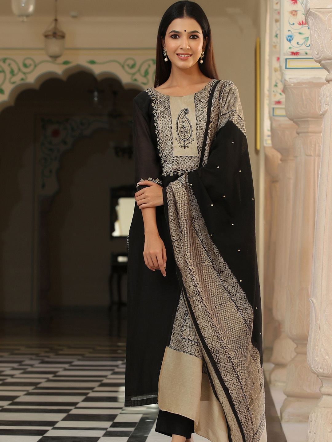 

GILLORI Ethnic Motifs Embroidered Thread Work Chanderi Silk Kurta with Trousers & Dupatta, Black