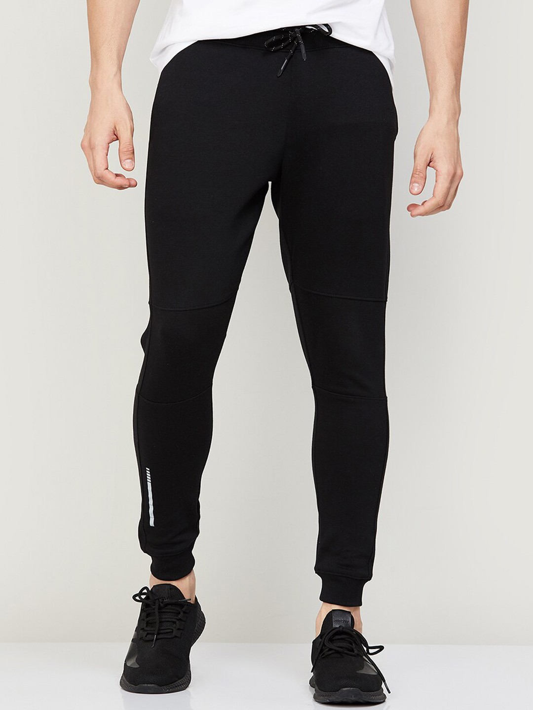

Fame Forever by Lifestyle Men Printed Mid-Rise Joggers, Black