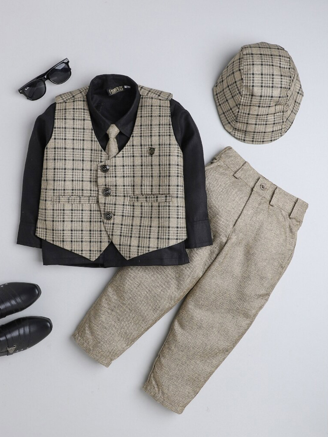 

BAESD Boys Shirt With Trousers, Beige