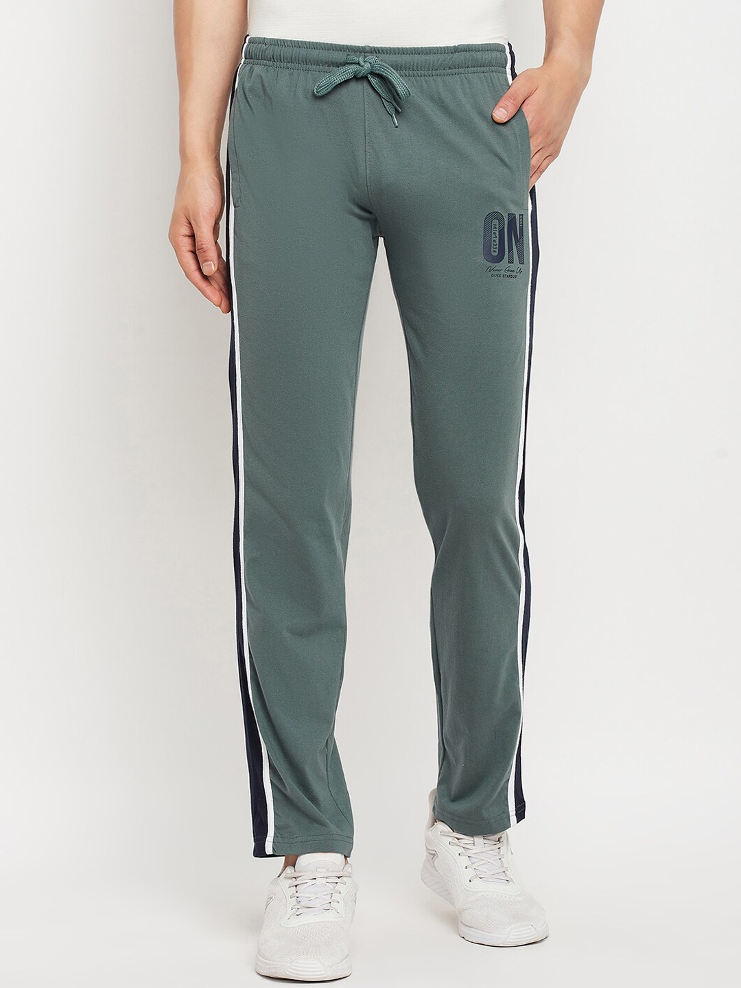 

Duke Stardust Men Stripe Detail Cotton Mid-Rise Track Pant, Green