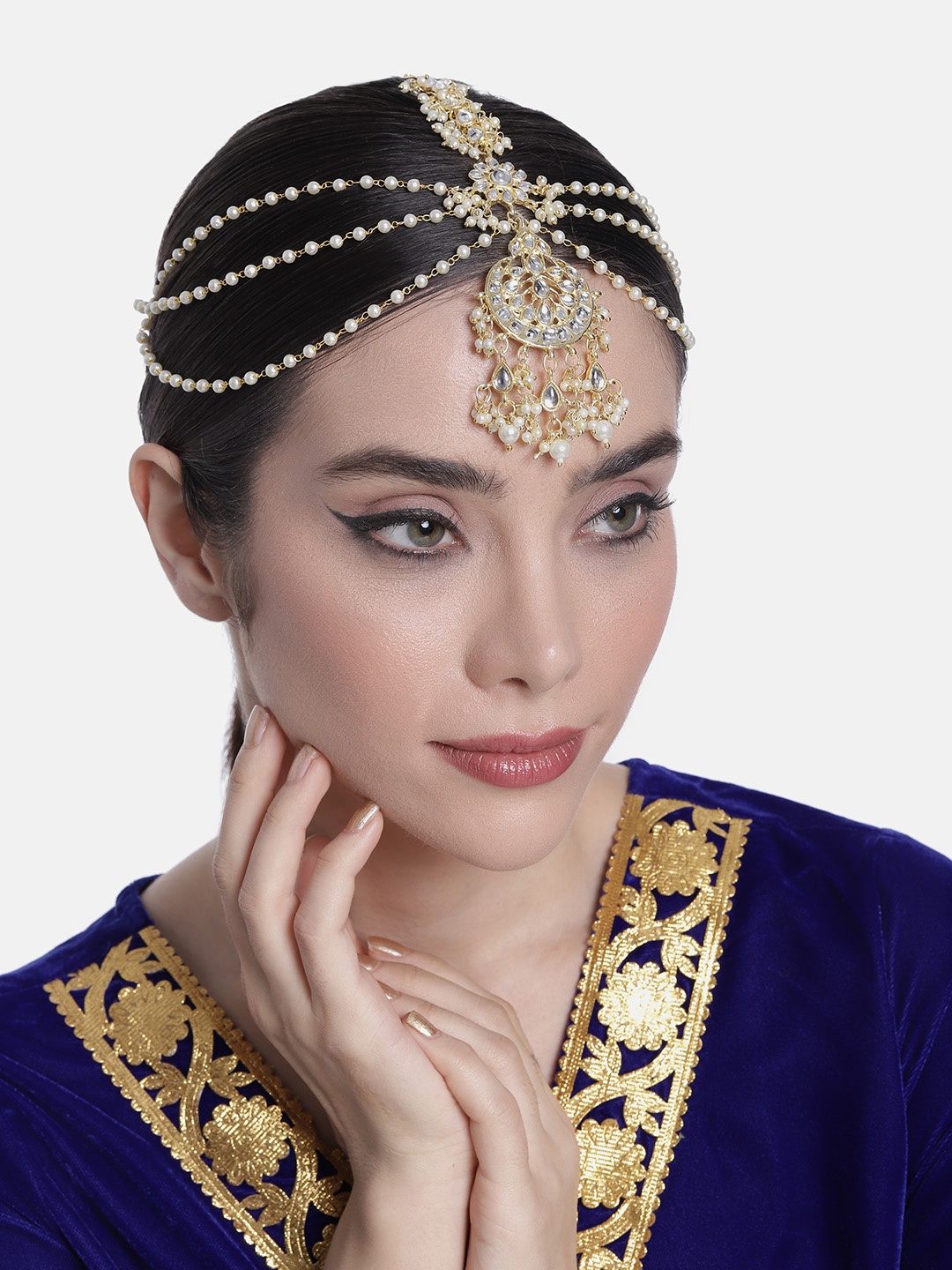 

Peora Gold-Plated Kundan-Studded Matha Patti, White
