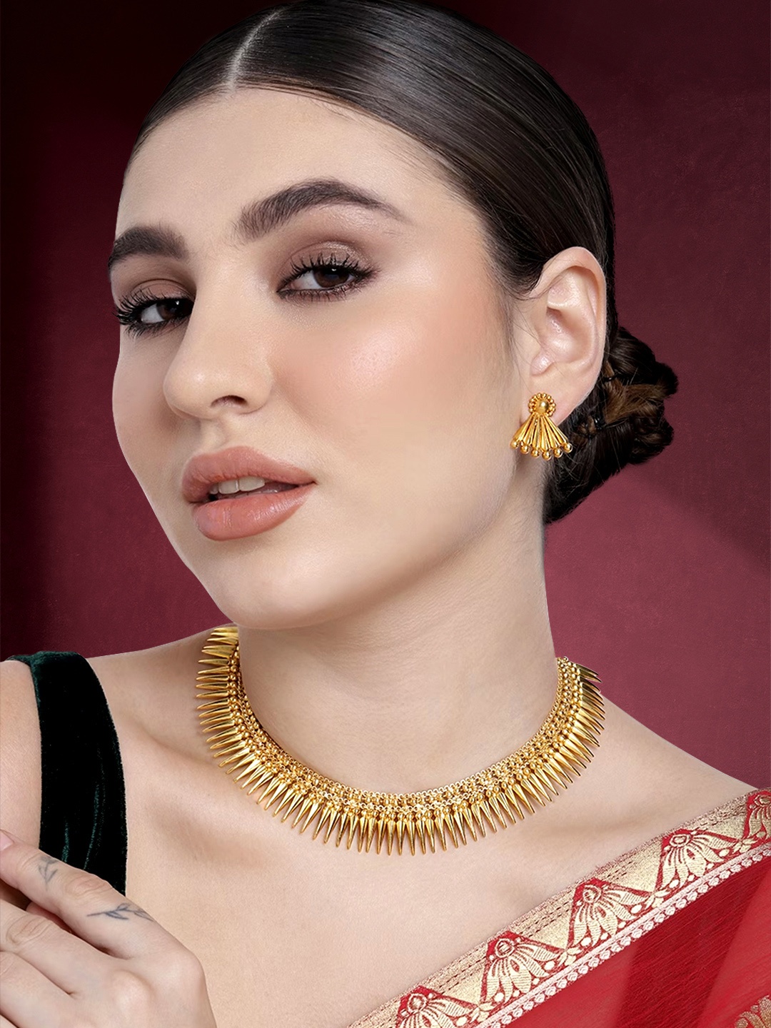 

Peora Gold-Plated Jewellery Set