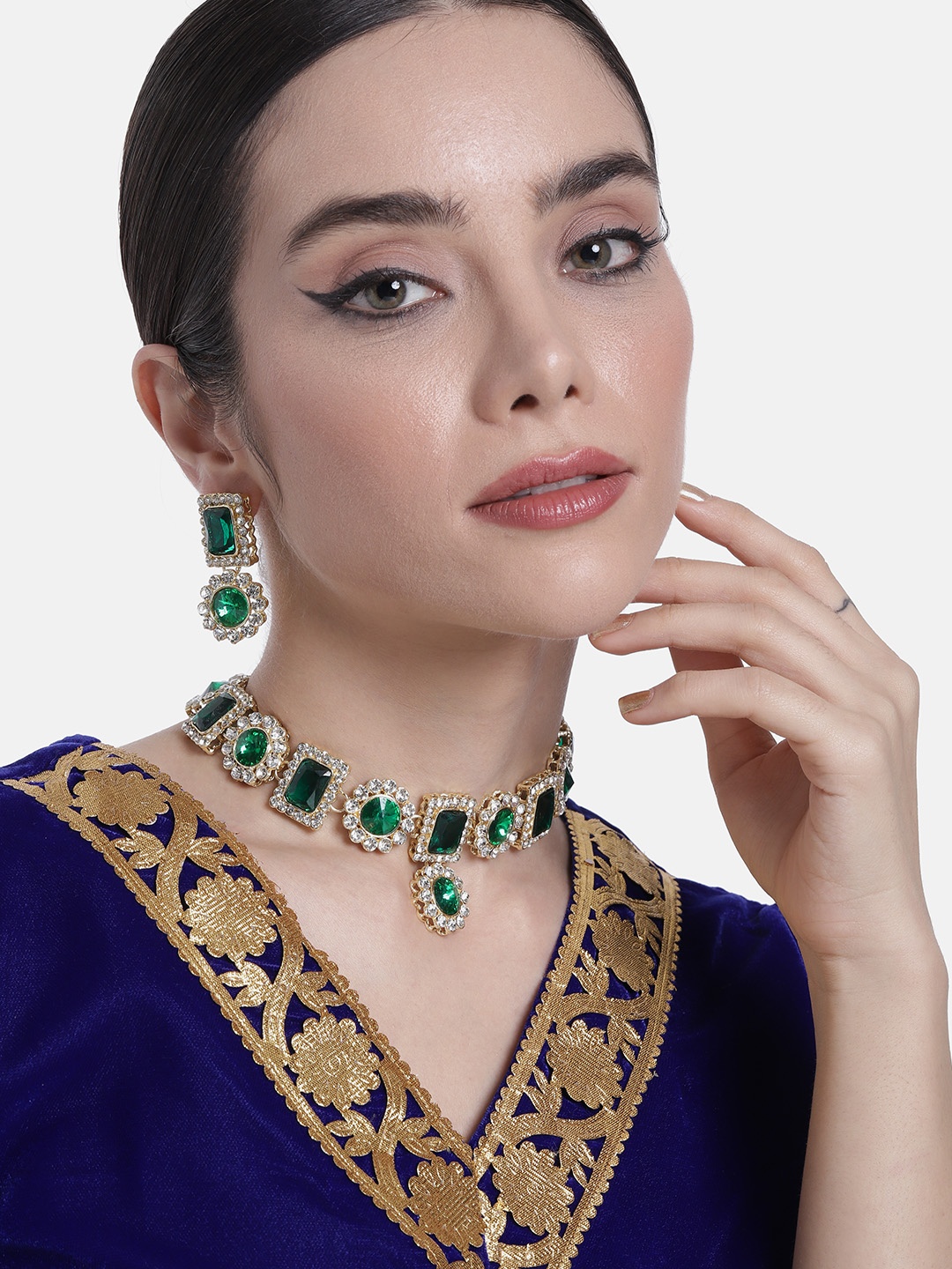 

Peora Gold-Plated Crystals-Studded Jewellery Set, Green