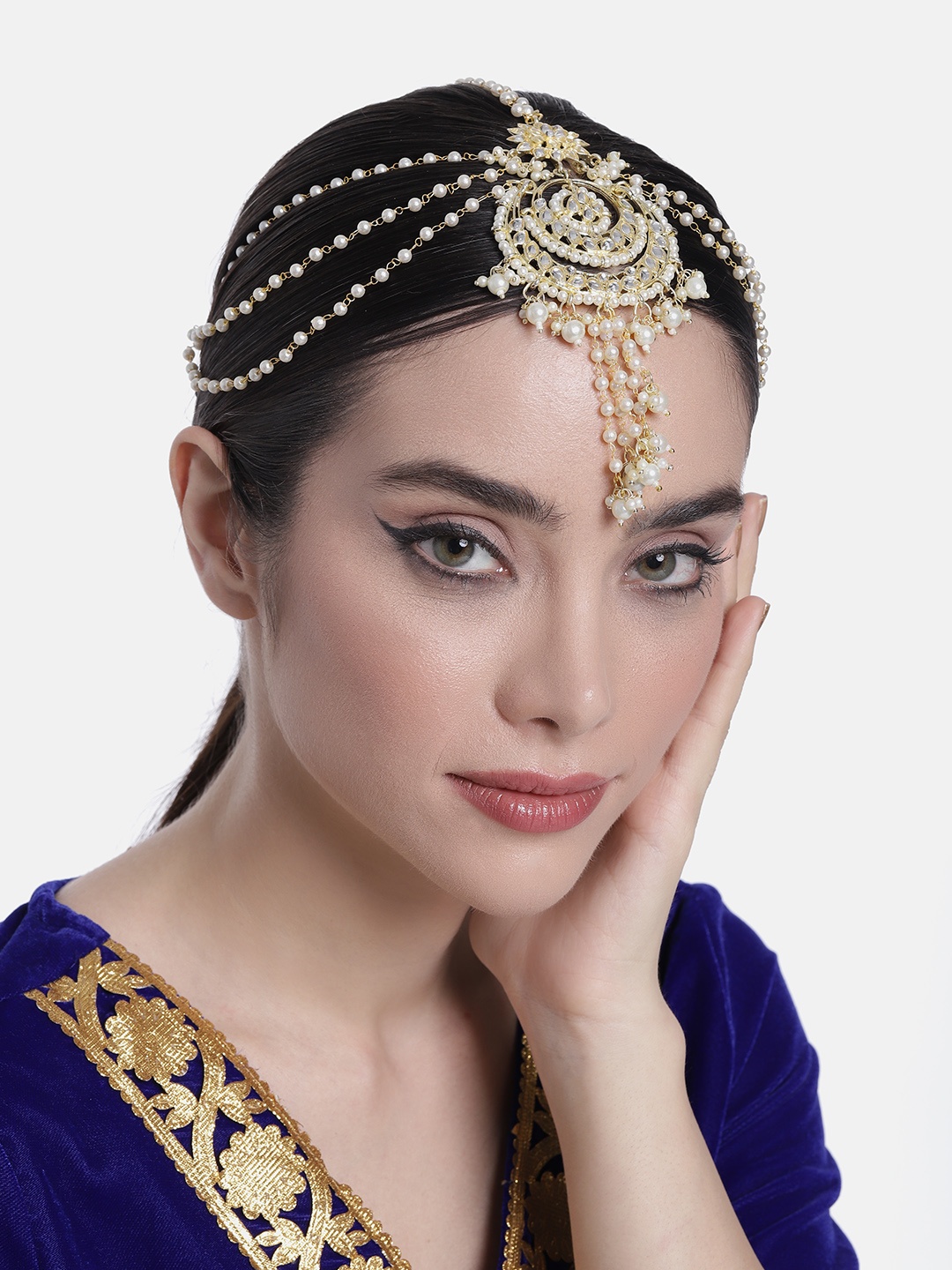 

Peora Gold-Plated Kundan-Studded Matha Patti, White