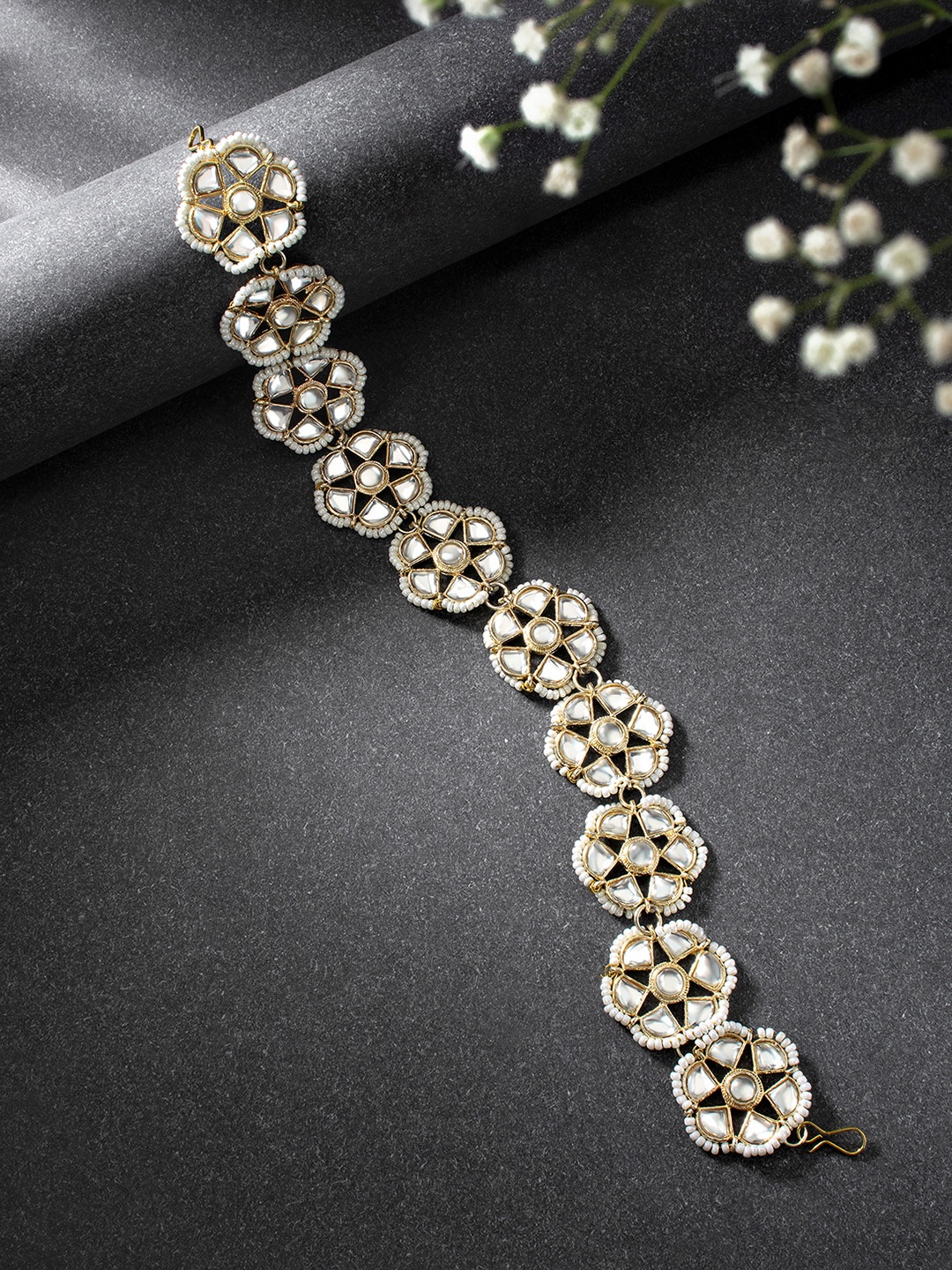 

Peora Gold-Plated Kundan-Studded Sheeshphool, White