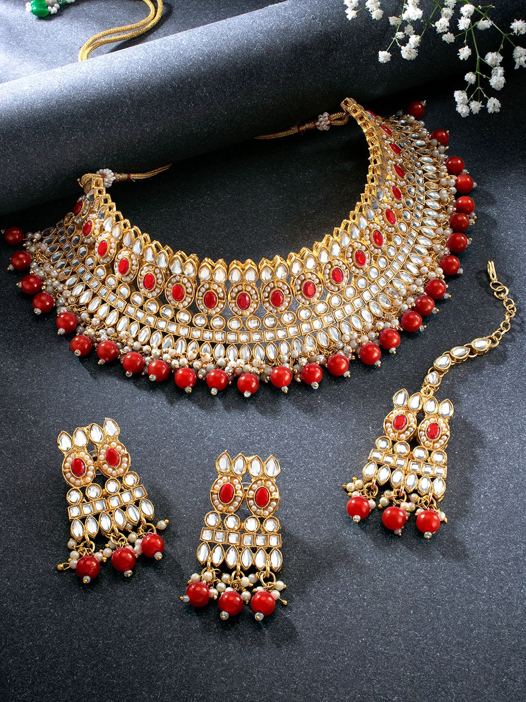 

Peora Gold-Plated Kundan-Studded Jewellery Set, Red