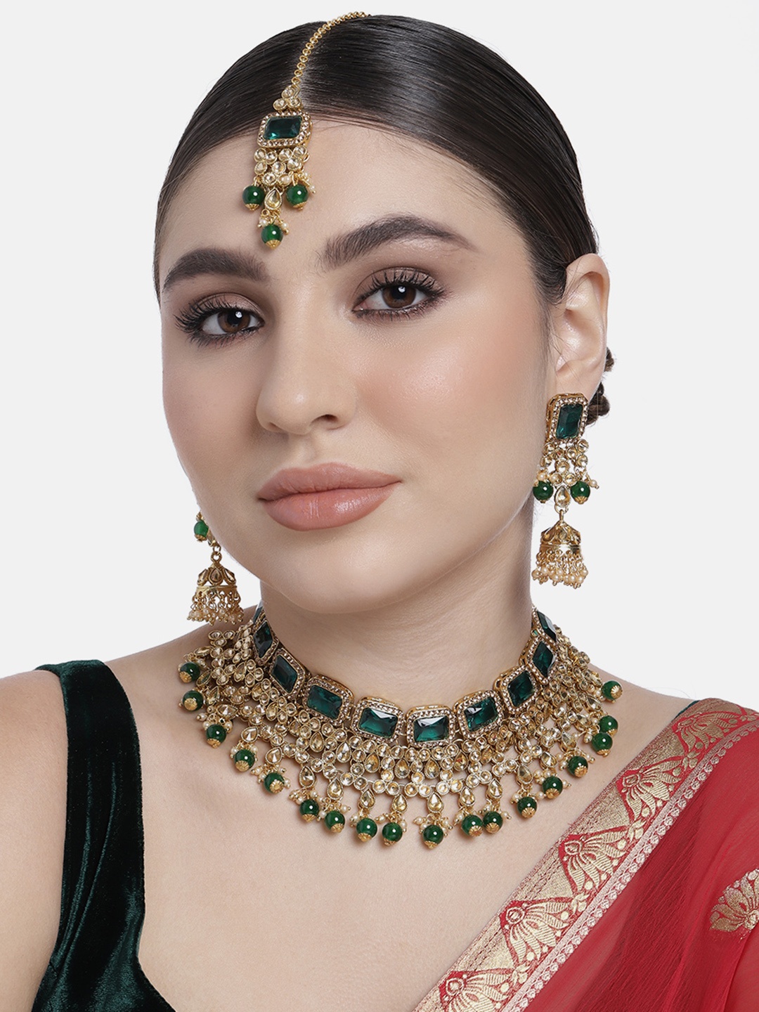 

Peora Gold-Plated Kundan-Studded Jewellery Set, Green